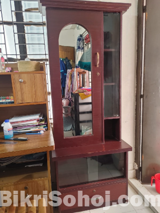 ড্রেসিং টেবিল বিক্রি হবে